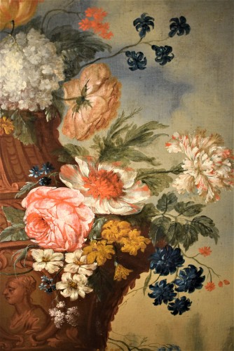 Antiquités - Nature Morte de Fleurs dans un jardin